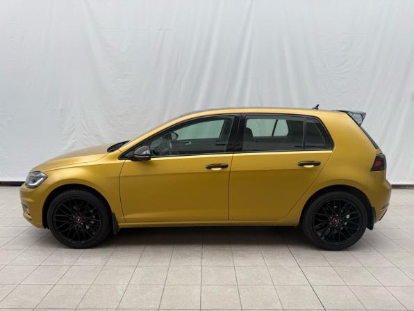 Volkswagen Golf VII Рестайлинг с пробегом 2018 года, цена 2 049 000 рублей, 109380 км, хэтчбек, Автокод Объявления