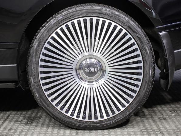 Land Rover Range Rover IV Рестайлинг с пробегом 2019 года, цена 6 300 000 рублей, 203232 км, внедорожник, Автокод Объявления