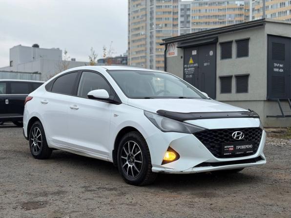 Hyundai Solaris II Рестайлинг с пробегом 2021 года, цена 970 000 рублей, 272000 км, седан, Автокод Объявления
