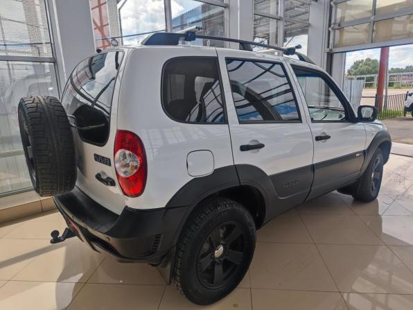 Chevrolet Niva I Рестайлинг с пробегом 2017 года, цена 740 532 рубля, 78000 км, внедорожник, Автокод Объявления