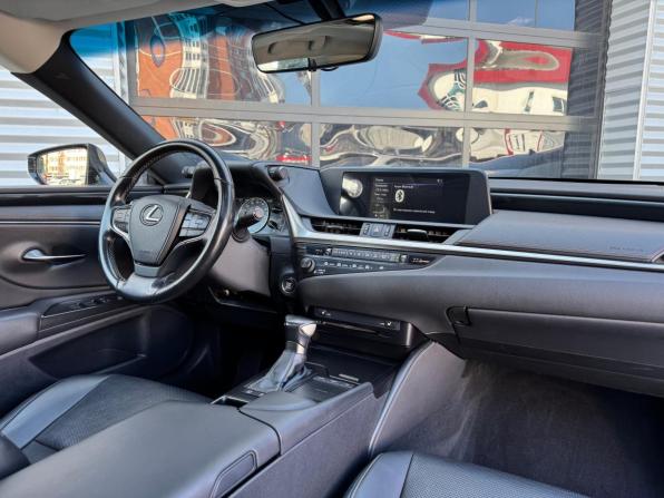 Lexus ES VII с пробегом 2020 года, цена 3 890 000 рублей, 73093 км, седан, Автокод Объявления