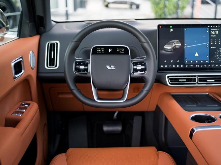 Li Auto (Lixiang) L9 I Рестайлинг Сочи  - изображение 3