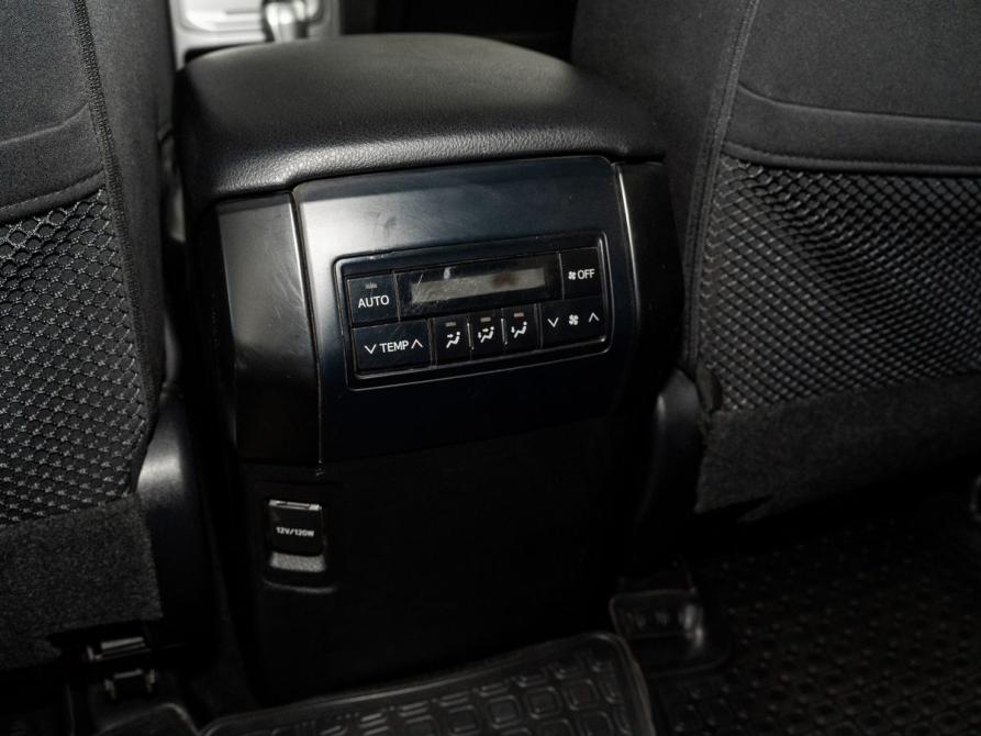 Toyota Land Cruiser Prado 150 Series Рестайлинг 2 Чита  - изображение 17