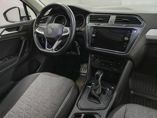 Volkswagen Tiguan II Рестайлинг с пробегом 2021 года, цена 2 493 000 рублей, 127280 км, внедорожник, Автокод Объявления