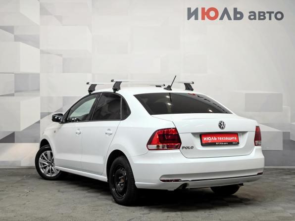 Volkswagen Polo V Рестайлинг с пробегом 2017 года, цена 1 000 000 рублей, 63560 км, седан, Автокод Объявления