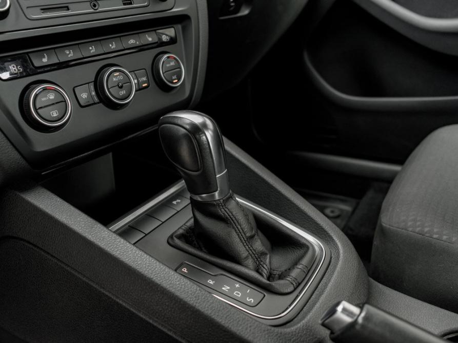 Volkswagen Jetta VI Рестайлинг Екатеринбург  - изображение 17