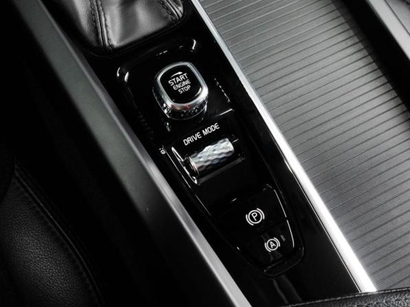 Volvo XC60 II с пробегом 2020 года, цена 4 409 000 рублей, 73042 км, внедорожник, Автокод Объявления