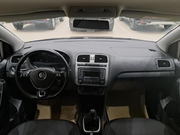 Volkswagen Polo V Рестайлинг с пробегом 2016 года, цена 879 000 рублей, 191000 км, седан, Автокод Объявления