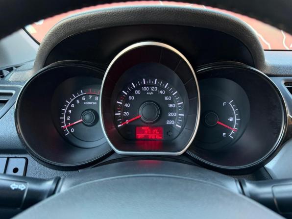 Kia Rio III Рестайлинг с пробегом 2016 года, цена 950 000 рублей, 97504 км, седан, Автокод Объявления