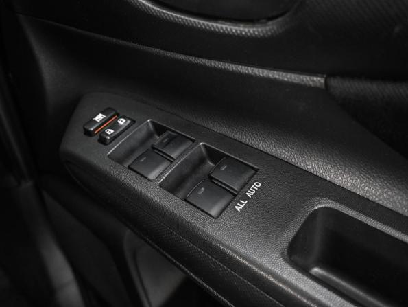 Toyota Wish II Рестайлинг с пробегом 2015 года, цена 1 499 000 рублей, 102191 км, минивэн, Автокод Объявления