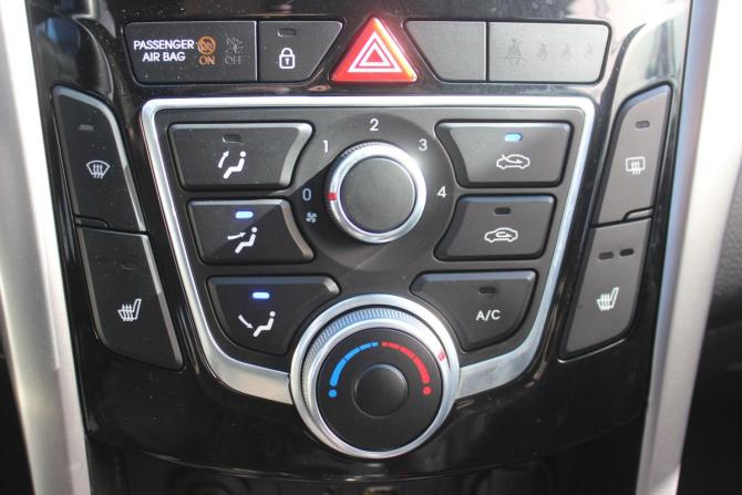 Hyundai i30 II Рестайлинг с пробегом 2015 года, цена 603 000 рублей, 202835 км, хэтчбек, Автокод Объявления