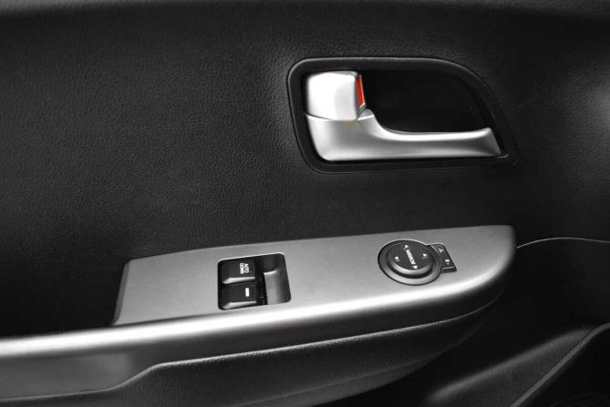 Kia Rio III Рестайлинг с пробегом 2016 года, цена 950 000 рублей, 78274 км, хэтчбек, Автокод Объявления
