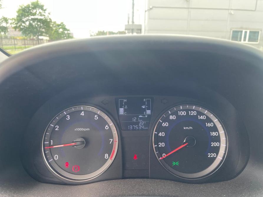 Hyundai Solaris I Рестайлинг Санкт-Петербург  - изображение 13