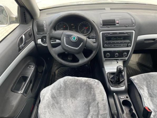 Skoda Octavia II (A5) Рестайлинг с пробегом 2009 года, цена 451 000 рублей, 334368 км, лифтбек, Автокод Объявления