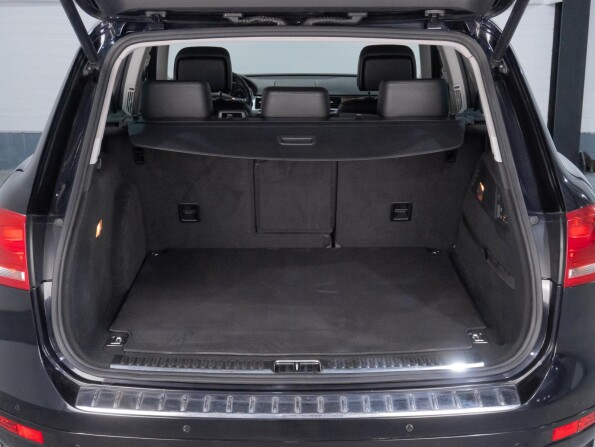Volkswagen Touareg II с пробегом 2011 года, цена 2 319 000 рублей, 225731 км, внедорожник, Автокод Объявления