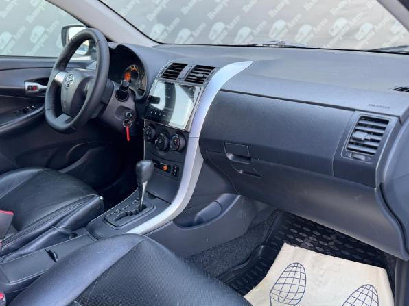 Toyota Corolla X (E140 E150) Рестайлинг с пробегом 2011 года, цена 900 000 рублей, 215000 км, седан, Автокод Объявления