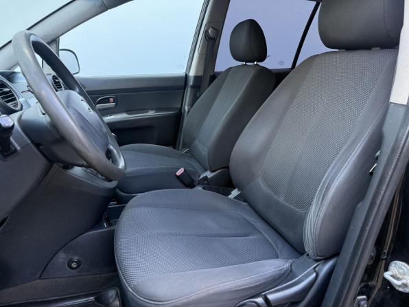 Kia Carens II (UN) с пробегом 2009 года, цена 515 000 рублей, 247000 км, компактвэн, Автокод Объявления