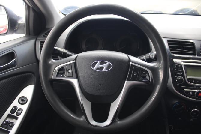 Hyundai Solaris I с пробегом 2012 года, цена 593 000 рублей, 195933 км, седан, Автокод Объявления