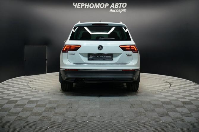 Volkswagen Tiguan II с пробегом 2018 года, цена 2 686 000 рублей, 157000 км, внедорожник, Автокод Объявления