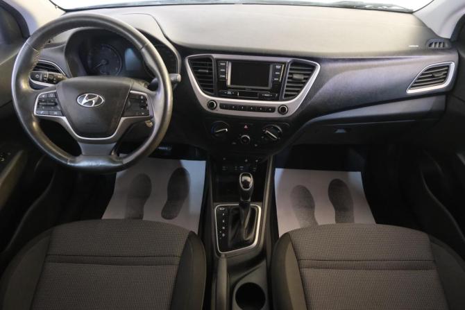 Hyundai Solaris II с пробегом 2017 года, цена 1 079 000 рублей, 59279 км, седан, Автокод Объявления