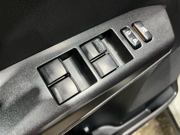 Toyota RAV4 IV (XA40) Рестайлинг с пробегом 2016 года, цена 2 030 000 рублей, 127355 км, внедорожник, Автокод Объявления