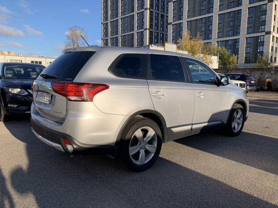 Mitsubishi Outlander III Рестайлинг 2 Санкт-Петербург  - изображение 4