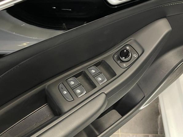 FAW Bestune B70 I Рестайлинг с пробегом 2024 года, цена 3 047 000 рублей, 10 км, лифтбек, Автокод Объявления