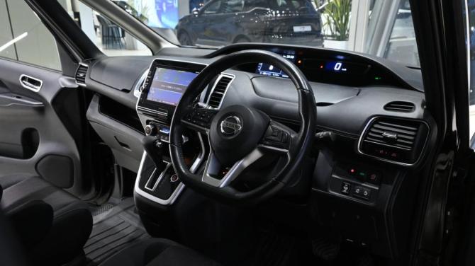 Nissan Serena V (C27) с пробегом 2018 года, цена 1 835 000 рублей, 169540 км, минивэн, Автокод Объявления