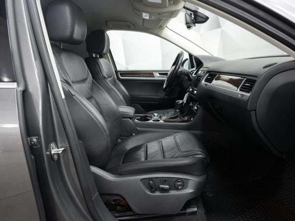 Volkswagen Touareg II Рестайлинг с пробегом 2015 года, цена 2 898 000 рублей, 129399 км, внедорожник, Автокод Объявления