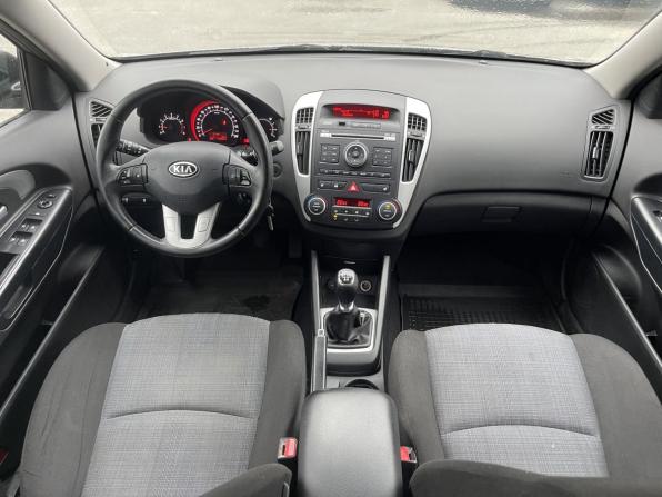 Kia Ceed I Рестайлинг с пробегом 2010 года, цена 799 500 рублей, 70246 км, хэтчбек, Автокод Объявления