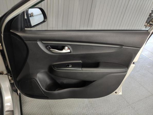 Kia Rio IV с пробегом 2018 года, цена 1 150 000 рублей, 216873 км, хэтчбек, Автокод Объявления