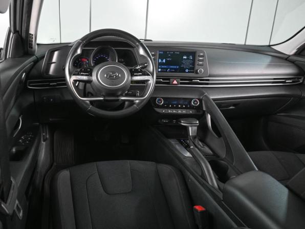 Hyundai Elantra VII (CN7) с пробегом 2021 года, цена 2 199 000 рублей, 68140 км, седан, Автокод Объявления