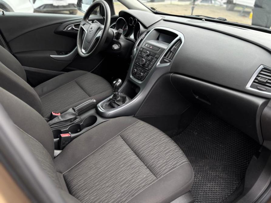 Opel Astra J Рестайлинг Набережные Челны  - изображение 17