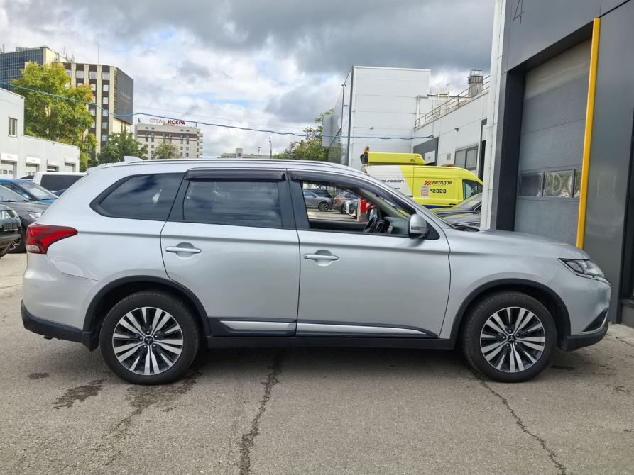 Mitsubishi Outlander III Рестайлинг 3 Москва  - изображение 4