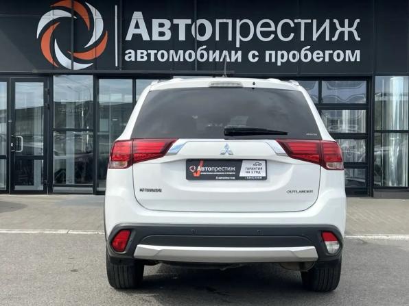 Mitsubishi Outlander III Рестайлинг 2 с пробегом 2016 года, цена 1 860 000 рублей, 113117 км, внедорожник, Автокод Объявления