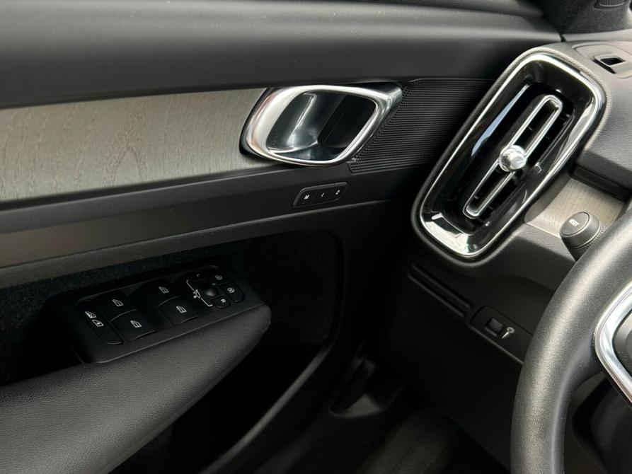 Volvo XC40 I Санкт-Петербург  - изображение 21