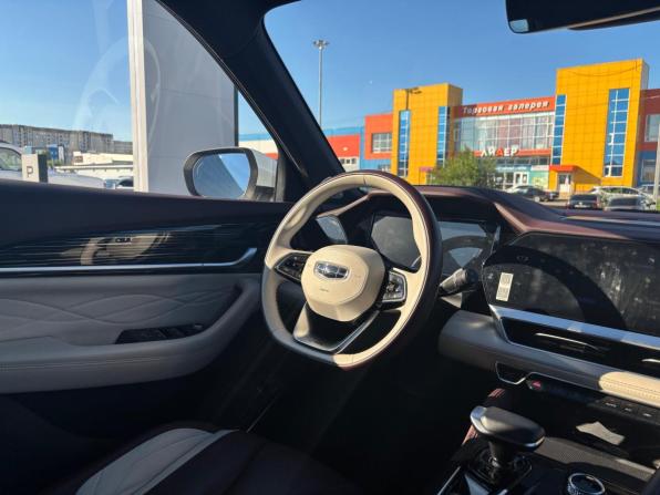 Geely Monjaro I с пробегом 2023 года, цена 3 300 000 рублей, 52733 км, внедорожник, Автокод Объявления