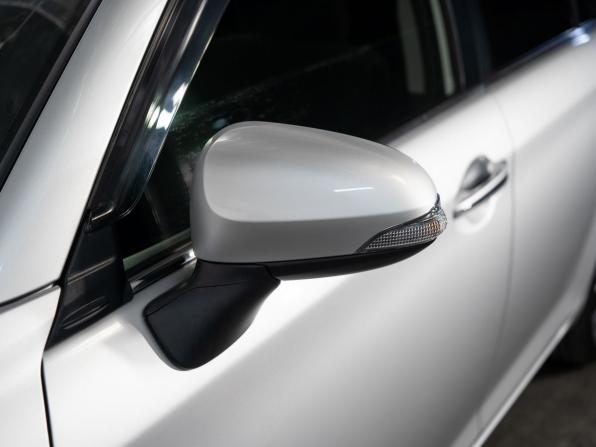 Toyota Corolla XI (E160 E170 E180) Рестайлинг 1 с пробегом 2015 года, цена 1 229 500 рублей, 73332 км, седан, Автокод Объявления