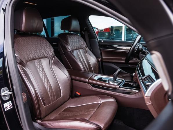 BMW 7 серии VI (G11/G12) Рестайлинг с пробегом 2019 года, цена 5 890 000 рублей, 98398 км, седан, Автокод Объявления