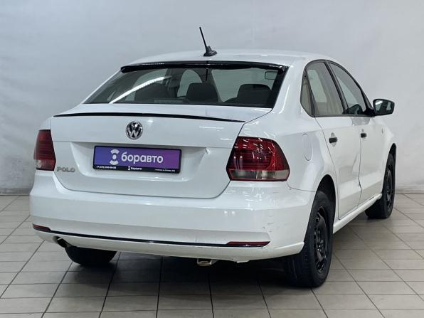 Volkswagen Polo V Рестайлинг с пробегом 2017 года, цена 900 000 рублей, 77941 км, седан, Автокод Объявления