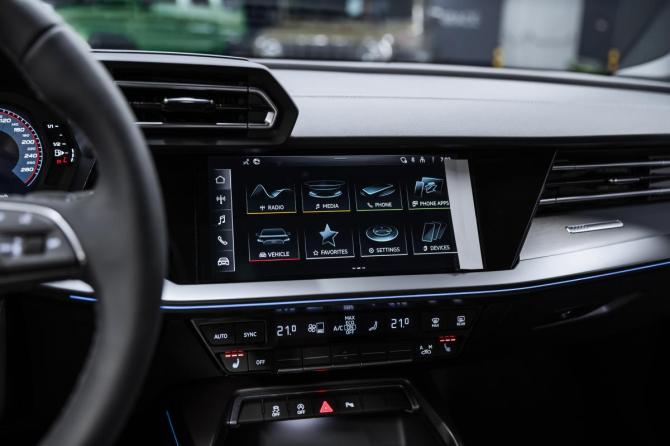 Новый Audi A3 IV (8Y) Рестайлинг 2026 года, цена 4 250 000 рублей, хэтчбек, Автокод Объявления
