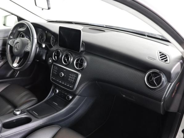 Mercedes-Benz GLA I (X156) с пробегом 2017 года, цена 2 300 000 рублей, 57000 км, внедорожник, Автокод Объявления