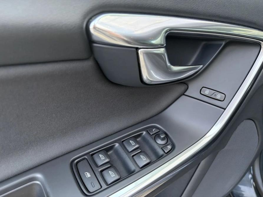 Volvo S60 II Рестайлинг Москва  - изображение 17