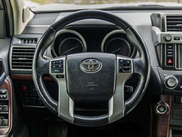 Toyota Land Cruiser Prado 150 Series Рестайлинг 1 с пробегом 2015 года, цена 3 028 000 рублей, 188957 км, внедорожник, Автокод Объявления