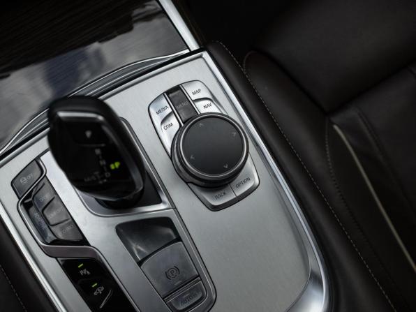 BMW 7 серии VI (G11/G12) с пробегом 2016 года, цена 3 870 000 рублей, 151481 км, седан, Автокод Объявления