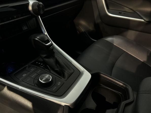Toyota RAV4 V (XA50) с пробегом 2021 года, цена 4 200 000 рублей, 31103 км, внедорожник, Автокод Объявления