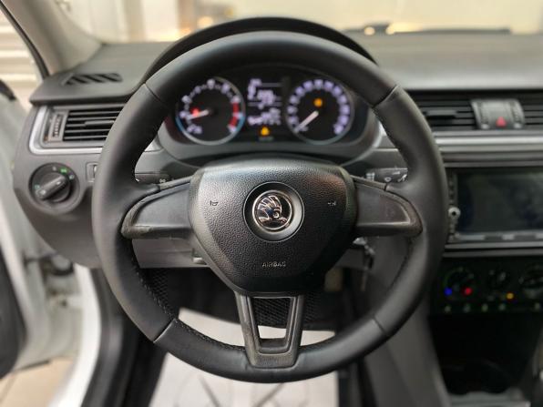 Skoda Rapid I с пробегом 2016 года, цена 690 000 рублей, 269811 км, лифтбек, Автокод Объявления
