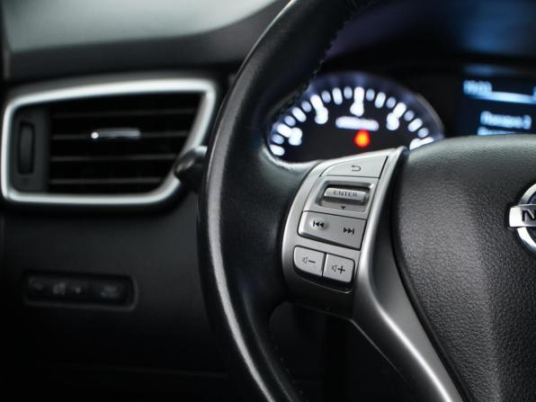 Nissan Qashqai II с пробегом 2016 года, цена 1 650 000 рублей, 92858 км, внедорожник, Автокод Объявления