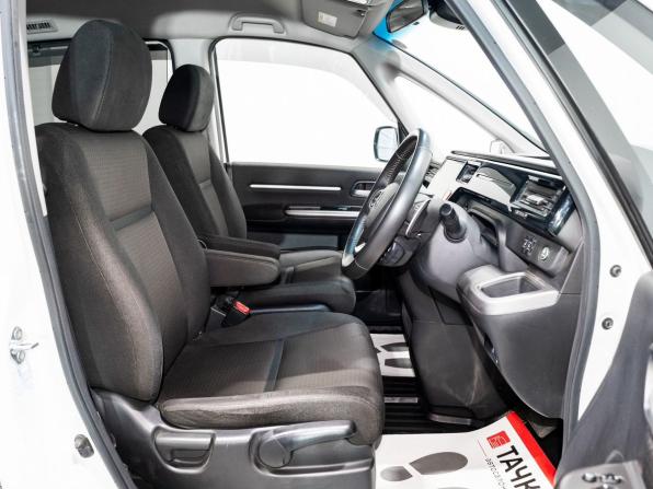 Honda Stepwgn V Рестайлинг с пробегом 2020 года, цена 2 360 000 рублей, 98700 км, минивэн, Автокод Объявления