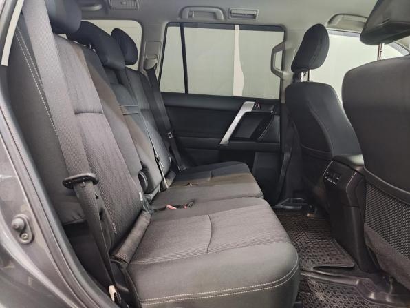 Toyota Land Cruiser Prado 150 Series Рестайлинг 2 с пробегом 2018 года, цена 4 997 000 рублей, 56435 км, внедорожник, Автокод Объявления
